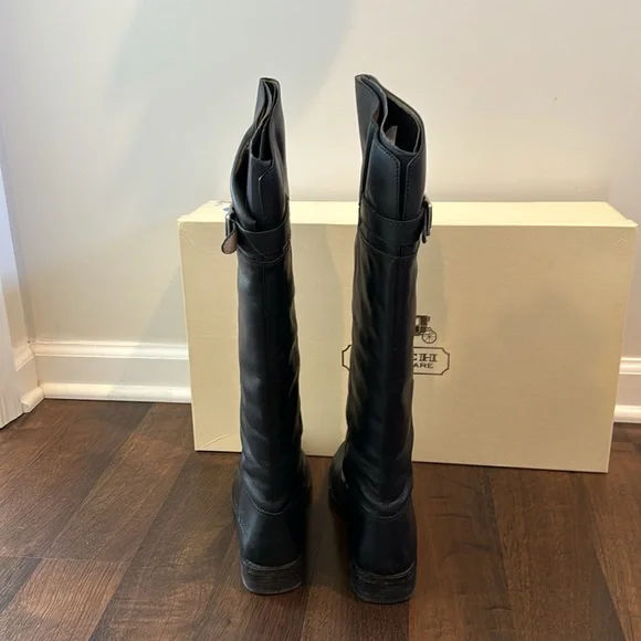 Coach Boots - Picture 5 of 9